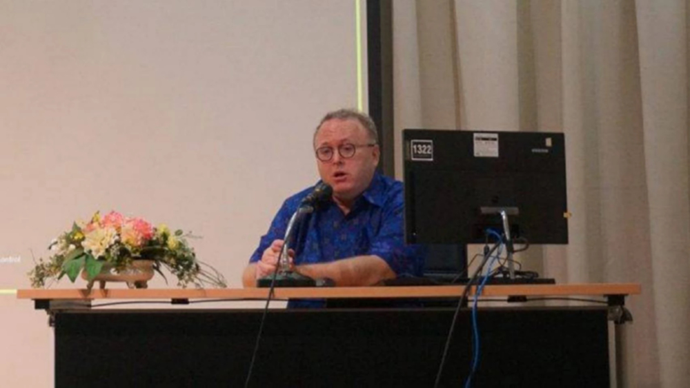 ศาลพิษณุโลก ไม่ให้ประกัน ‘พอล แชมเบอร์ส’ นักวิชาการ คดี ม.112