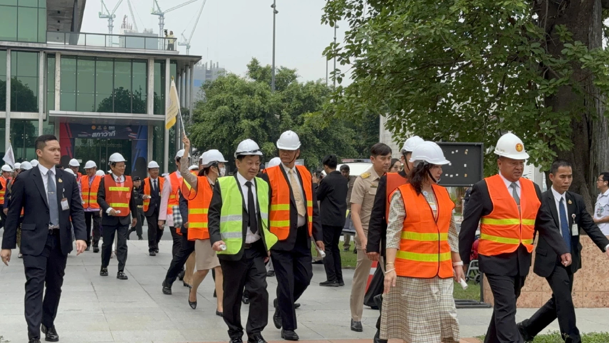 'สว.' ซ้อมหนีภัยดินไหว 'เกรียงไกร' บอกต้องเตรียมพร้อม-ไม่ประมาท