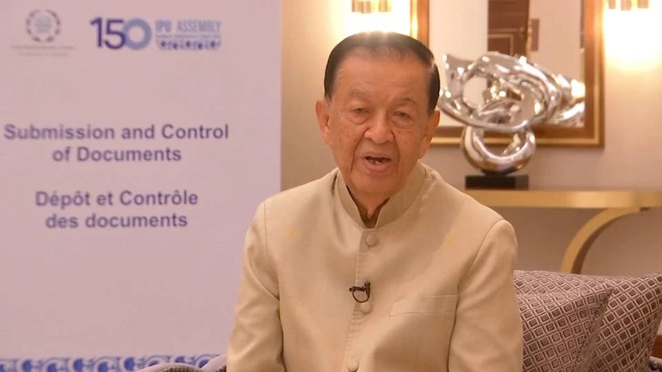 ปธ.รัฐสภา อวยพรสงกรานต์คนไทย สุขภาพแข็งแรง  ฝ่าปัญหาเศรษฐกิจโลก