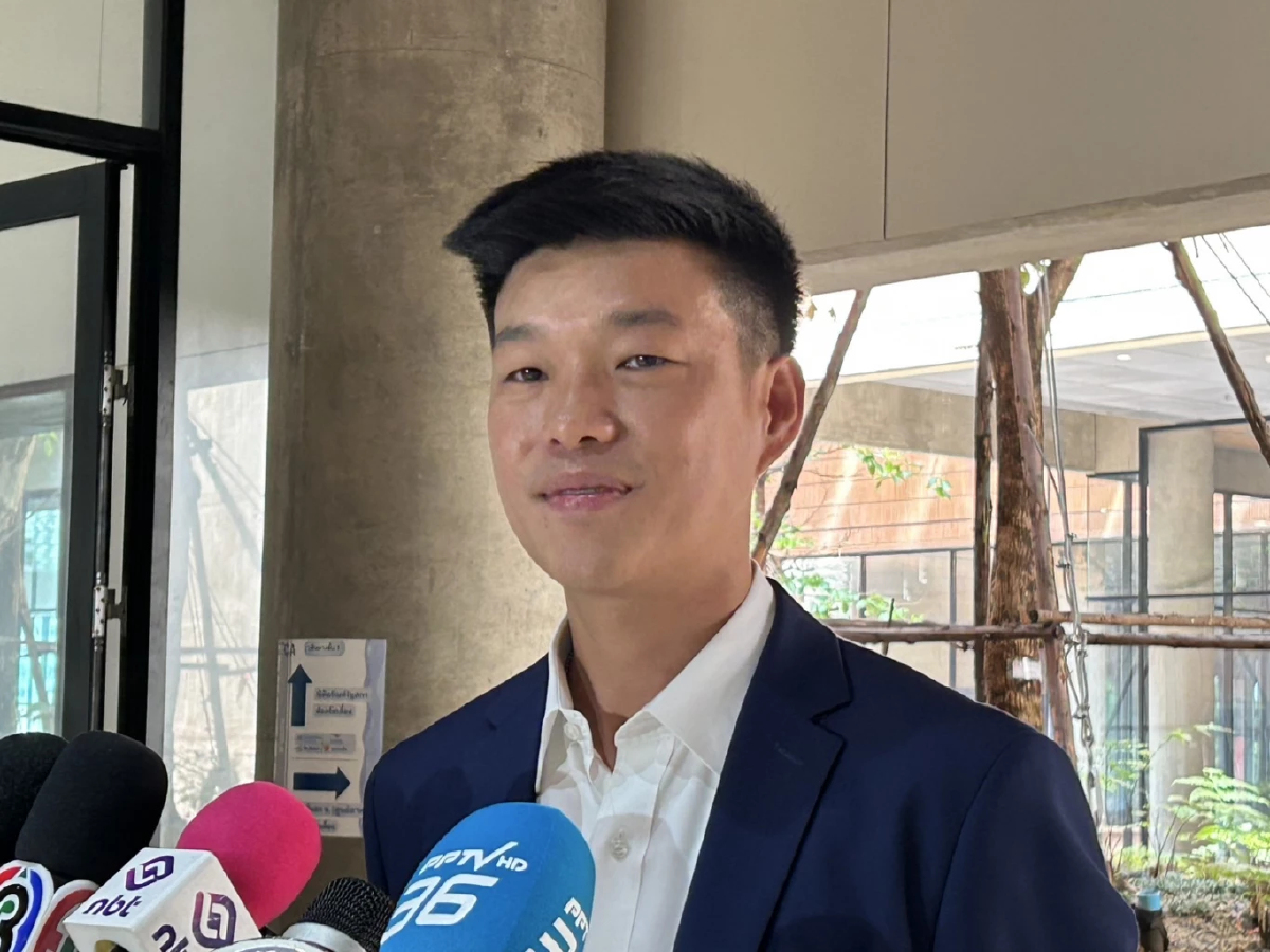 'ผู้นำฝ่ายค้าน' แนะ 'พท.' ฟัง 'ภท.' เบรก เอนเทอร์เทนเมนต์ฯ