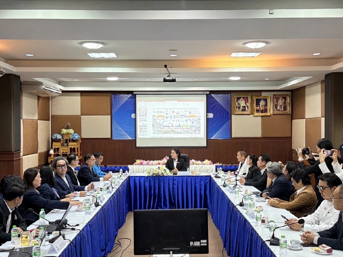 'ธีรรัตน์'เปิดศูนย์ช่วยเหลือแผ่นดินไหว-รวมวิศกรตรวจอาคาร