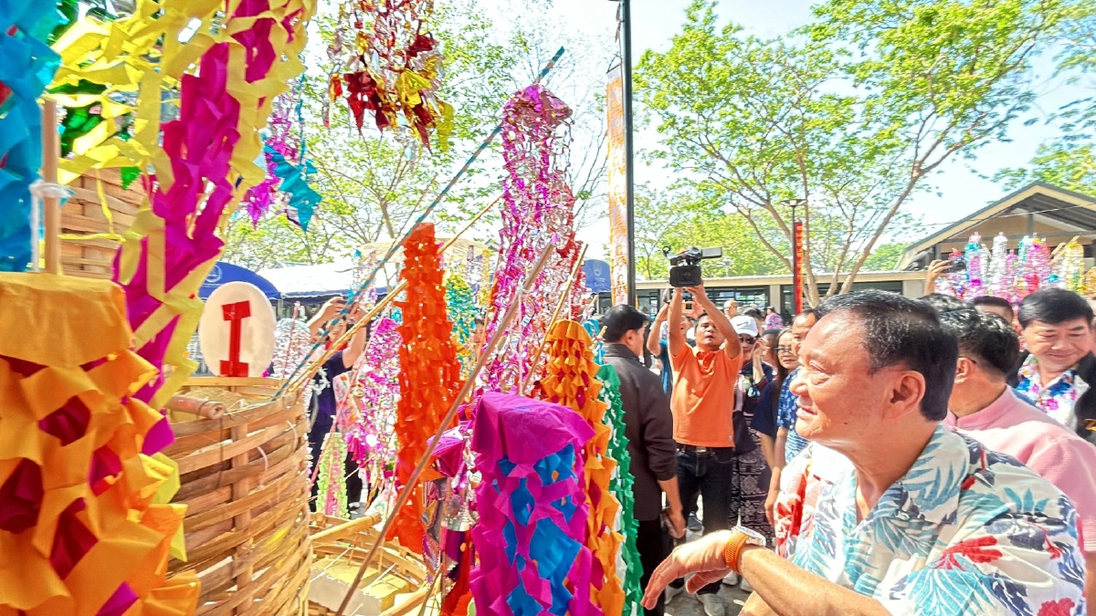 'ทักษิณ' คุย 'มิน อ่อง หล่าย'ลั่น อยากเห็นสันติสุขในเมียนมา