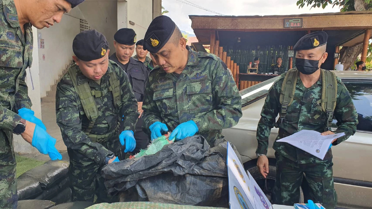 ปะทะกลุ่มติดอาวุธนับ 10 คนที่เชียงราย ทหารยึดยาบ้าล้านกว่าเม็ด