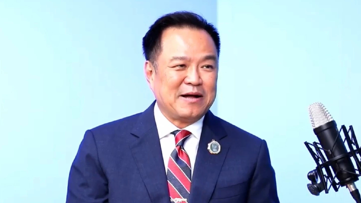 'อนุทิน' ยันไร้สัญญาณ 'นายกฯ'  ปรับครม. ย้ำ  ไม่รู้สึก'ถูกเจาะยาง'