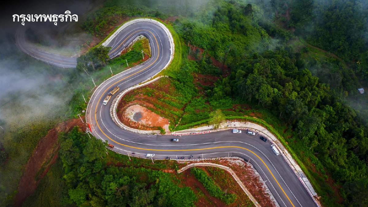 ภูเก้าง้อม - ถนนเลข 9 ทางโค้งคดเคี้ยว ความงามกลางขุนเขาแห่งนาแห้ว