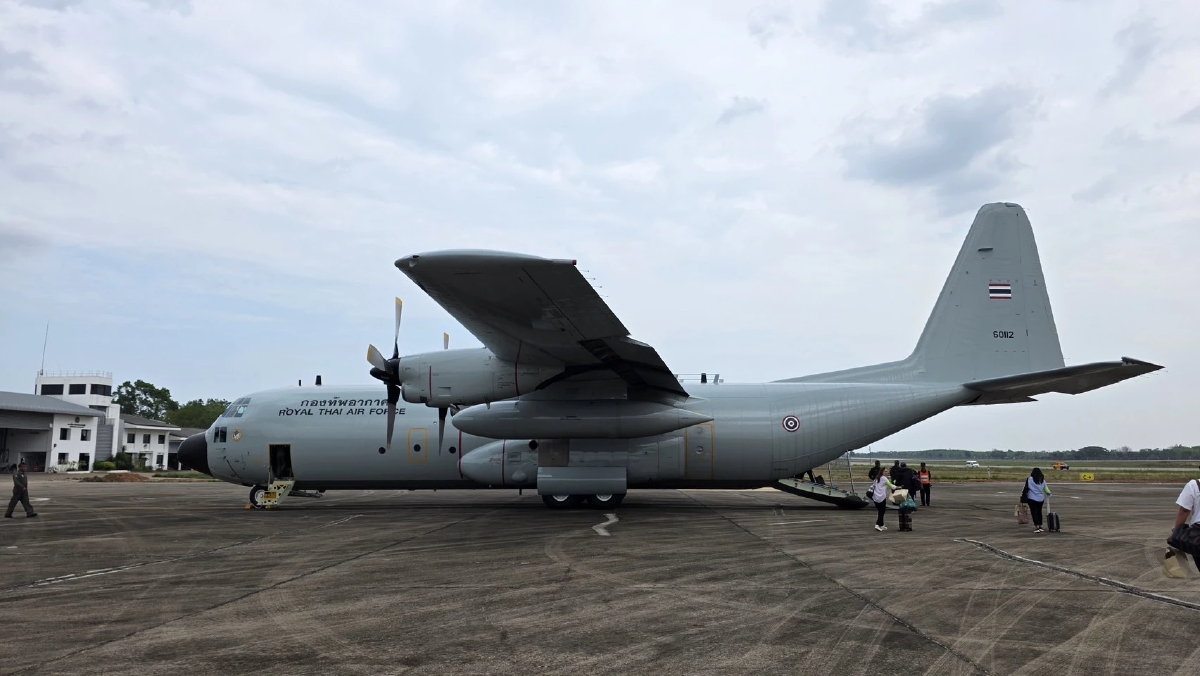 คืบหน้า 62 ผู้โดยสาร เครื่องบินc-130 ทอ. ไถลออกนอกลานจอด  ปลอดภัย