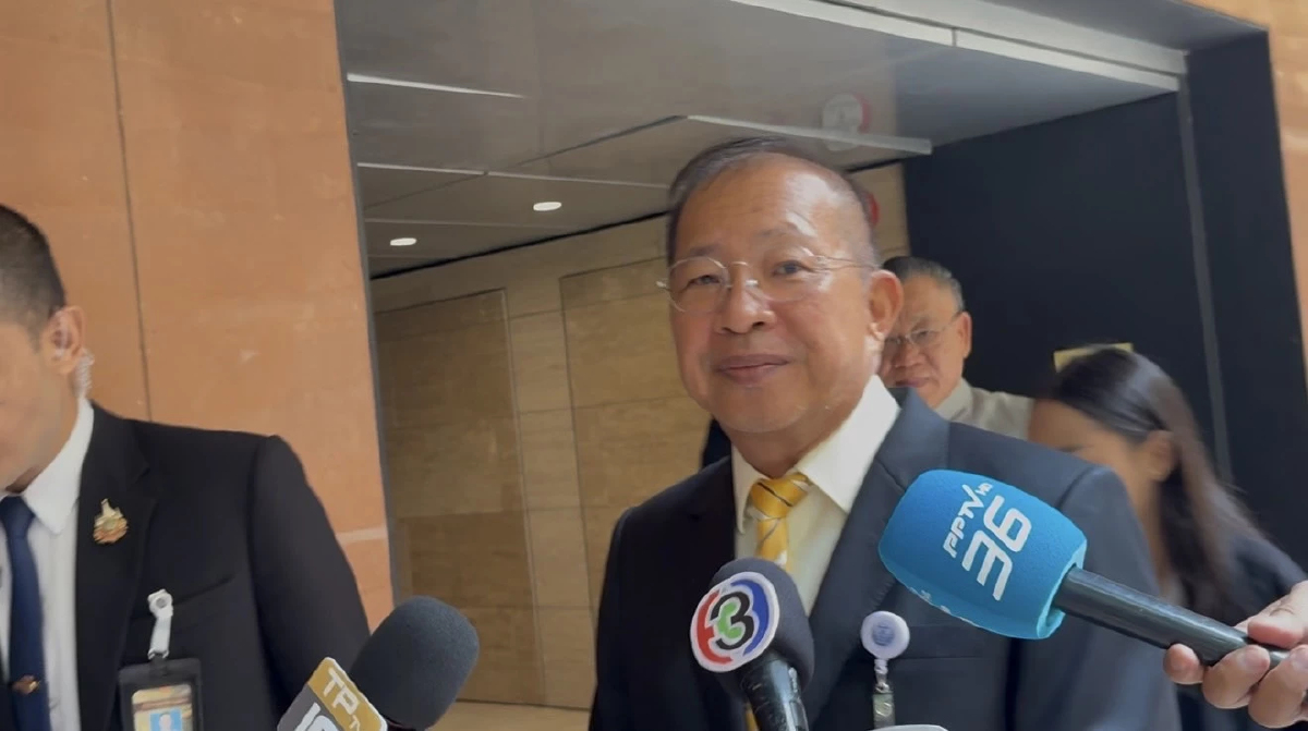 'มงคล' ท่องบท 'ไม่ทราบ' ชิ่งตอบปม 'หมอเกศกมล' ถูกสอยพ้น สว.