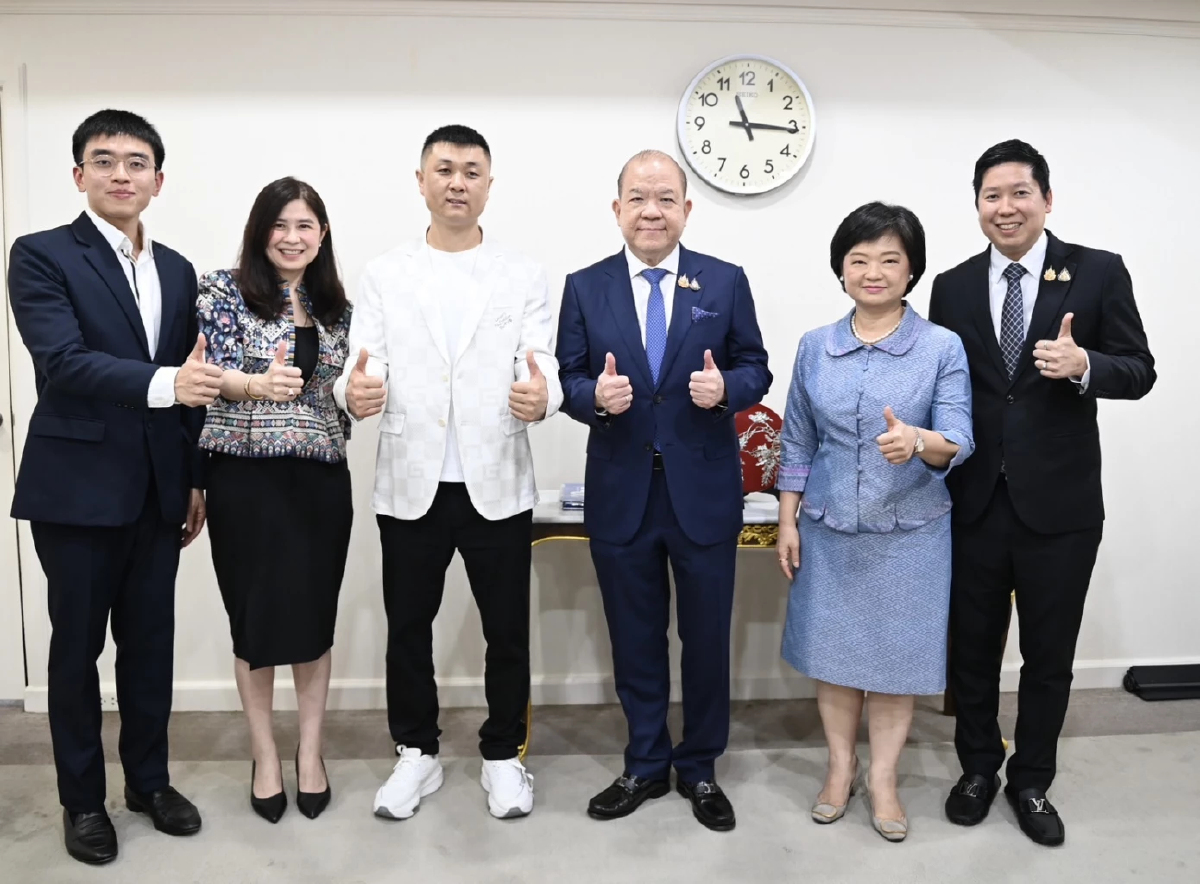 พาณิชย์ดึงอินฟลูเอนเซอร์ชื่อดังของจีนไลฟ์สด ขายผลไม้ไทย