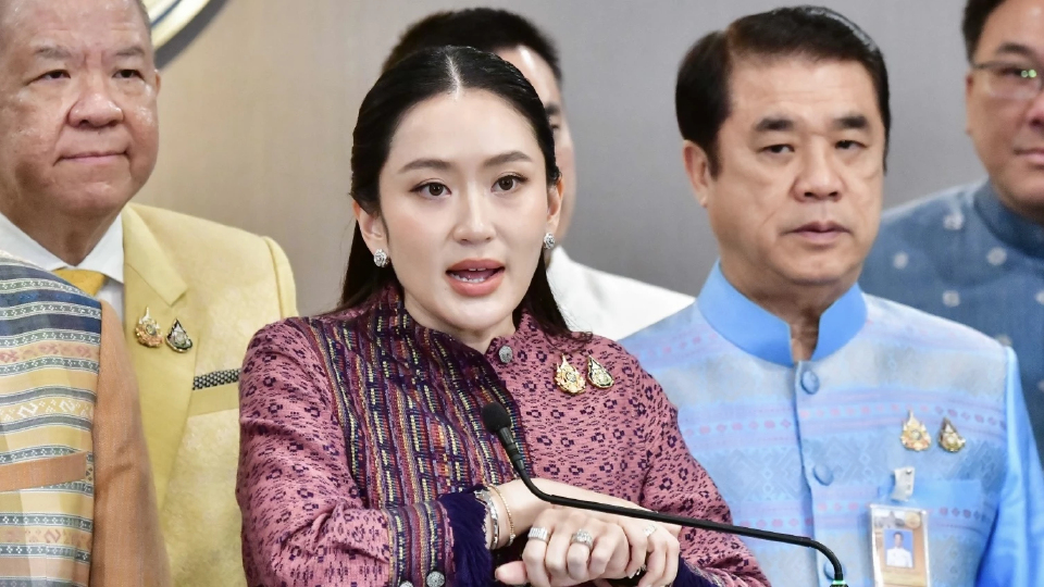 ‘แพทองธาร’ ชี้ สส.ฝ่ายค้าน ย้ายซบรัฐบาล อยู่ที่จะชอบห้ามไม่ได้