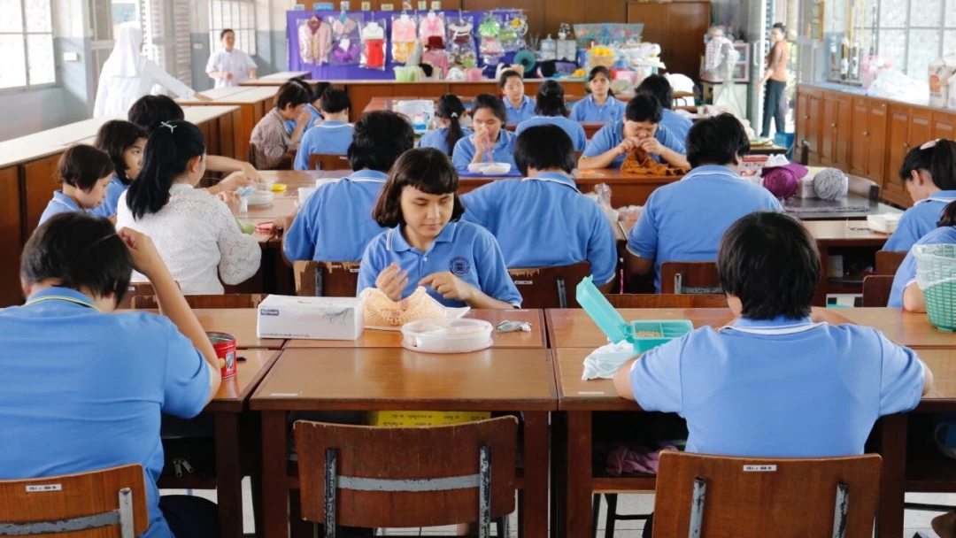 'แสงแรก' เมื่อผู้ชมละครเวทีจะต้องปิดตา สัมผัสเรื่องราวผ่านกลิ่น