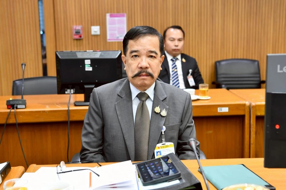 'กมธ.คอมเพล็กซ์' เบรกวาระประชุมเชิญ 'แพทองธาร' ร่วมวง