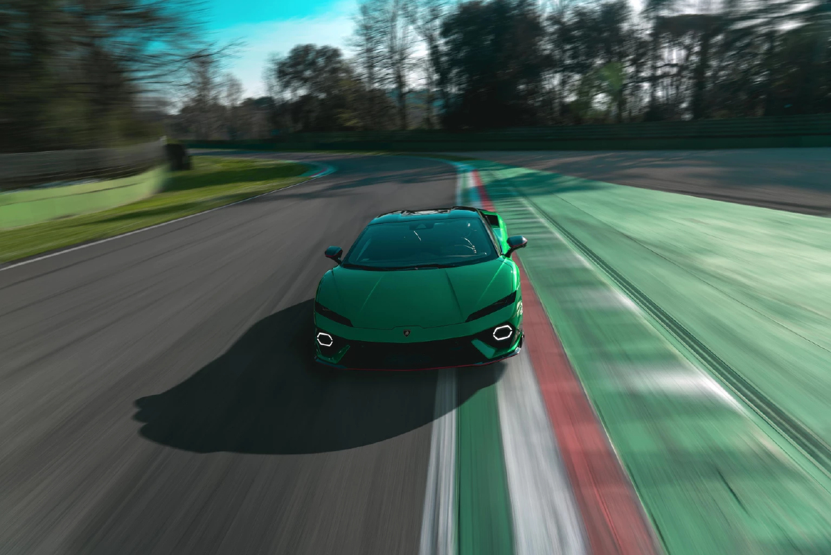 ลัมโบร์กินี ยอดขายทั่วโลก Q1 พุ่ง Revuelto เด่น รอส่งมอบ 2 ปี