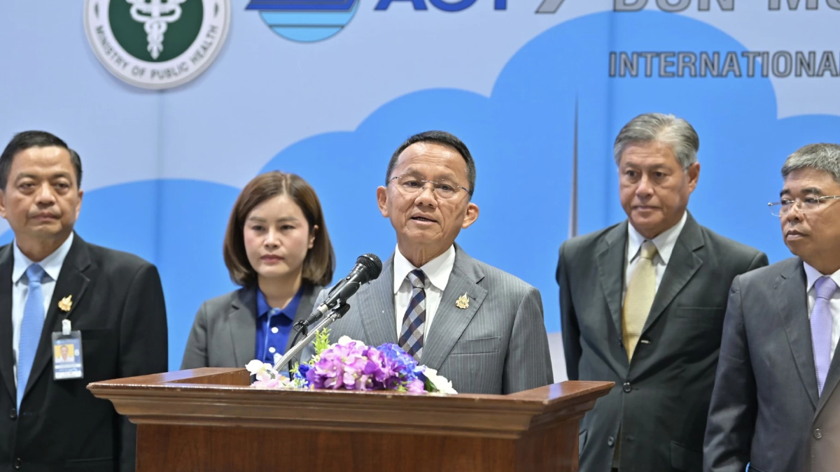 ‘สมศักดิ์’ เล็ง คุมเข้ม ‘กัญชา’ สายพี้ ไทย-เทศ ต้องมีใบรับรองแพทย์