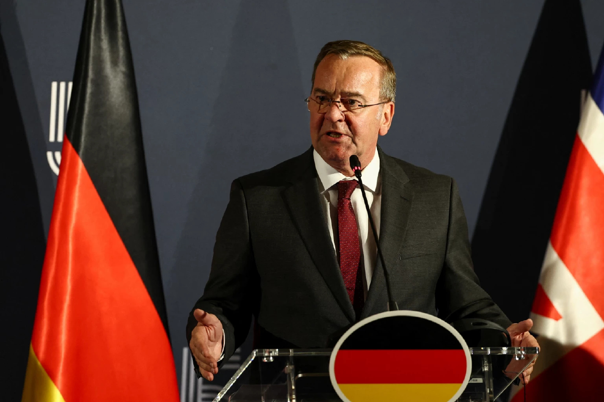 'รมว.กลาโหม เยอรมนี' ฉะ 'ทรัมป์' มอง 'อิทธิพลปูติน' ผิดพลาด