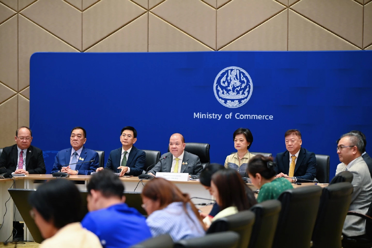 “พิชัย” ถกทูตพาณิชย์ วางแนวทางส่งออกครึ่งปีหลัง ฝ่าวิกฤติภาษีทรัมป์ หวังส่งออกไทยโตเกิน 4%