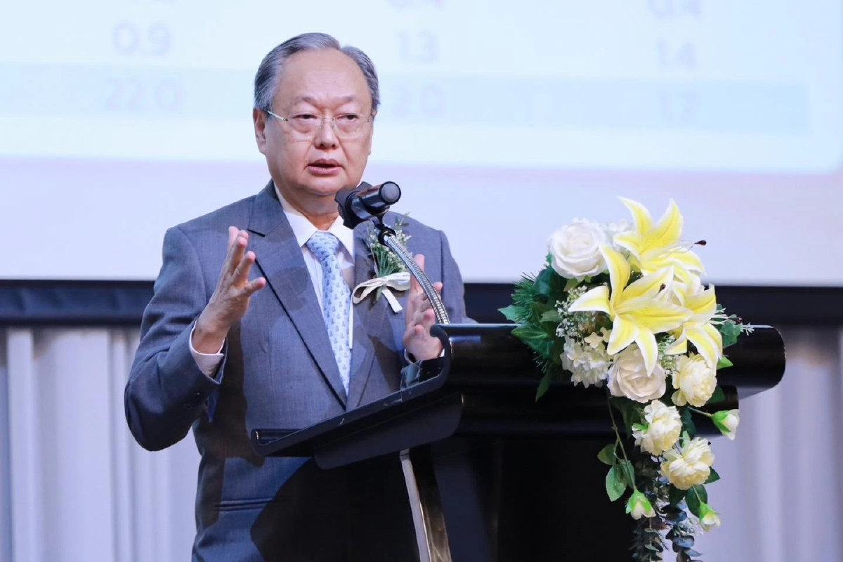 'สนธิรัตน์' ปลุก ปชช.อย่ายอมการเมืองทุน-อำนาจนิยม กัดกร่อนไทย