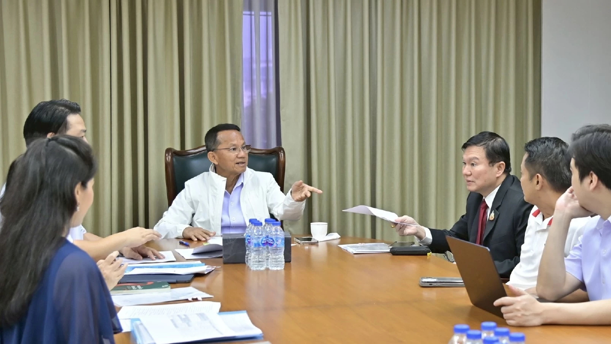 ‘สมศักดิ์’ ถก ‘อธิบดีกรมควบคุมโรค’ เดินหน้าแก้ปัญหา ‘โรคเอดส์’