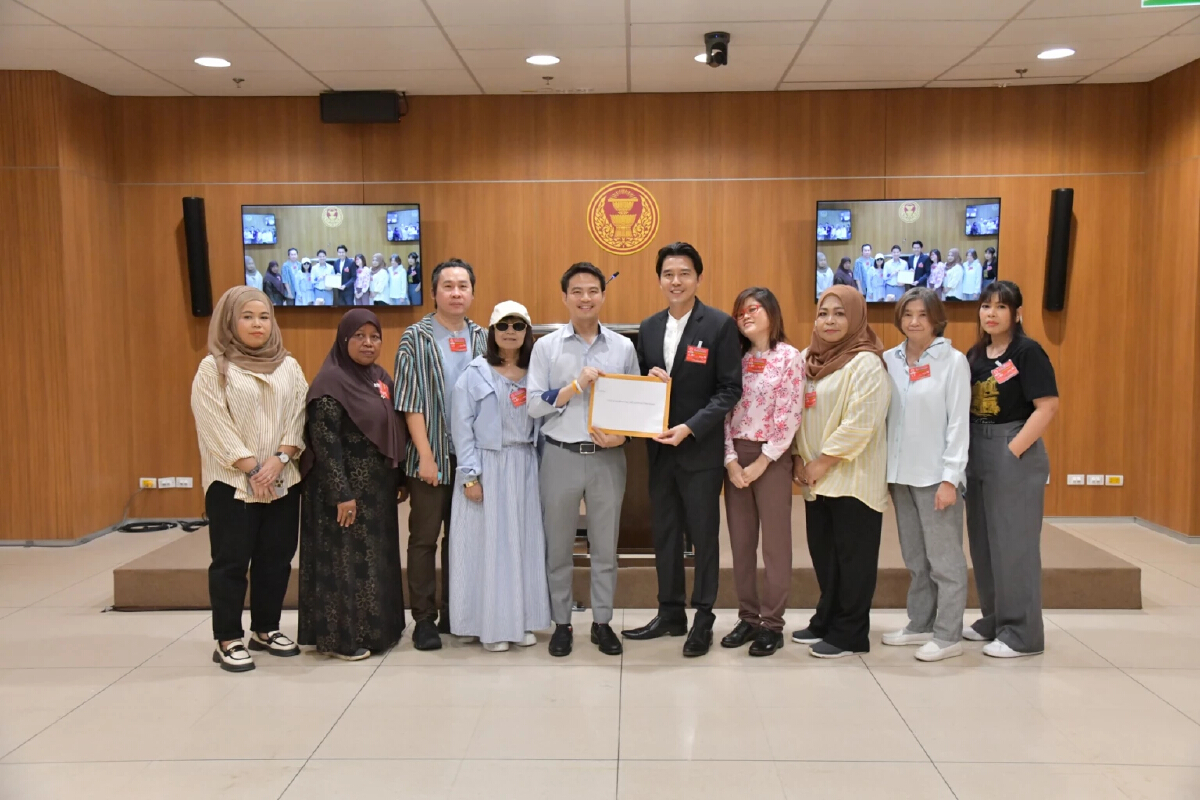 'กลุ่มภาคประชาชน' ยื่นสภาฯ สอบจริยธรรม 'พีระพันธุ์' หนุนด้อมพัง