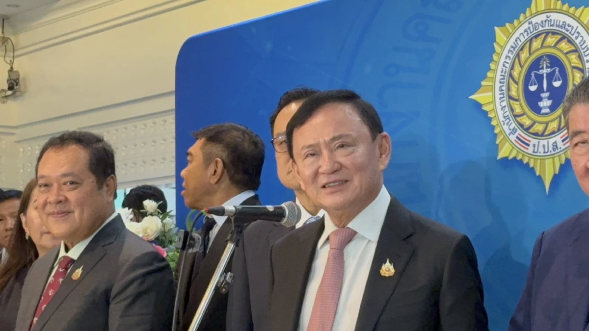 ‘ทักษิณ’ เปรียบ คดีฮั้วสว.เหมือนถูกทหารเกี่ยวเบ็ด ม.112