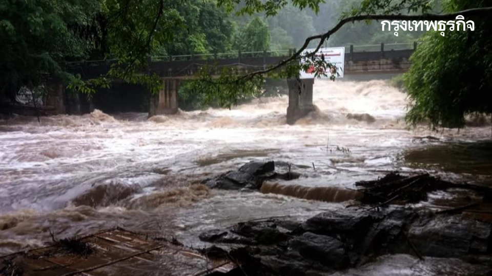 ด่วน! ขนของขึ้นที่สูง ลำน้ำแม่กลาง ขึ้นสูงวิกฤต น้ำท่วม อ.จอมทอง