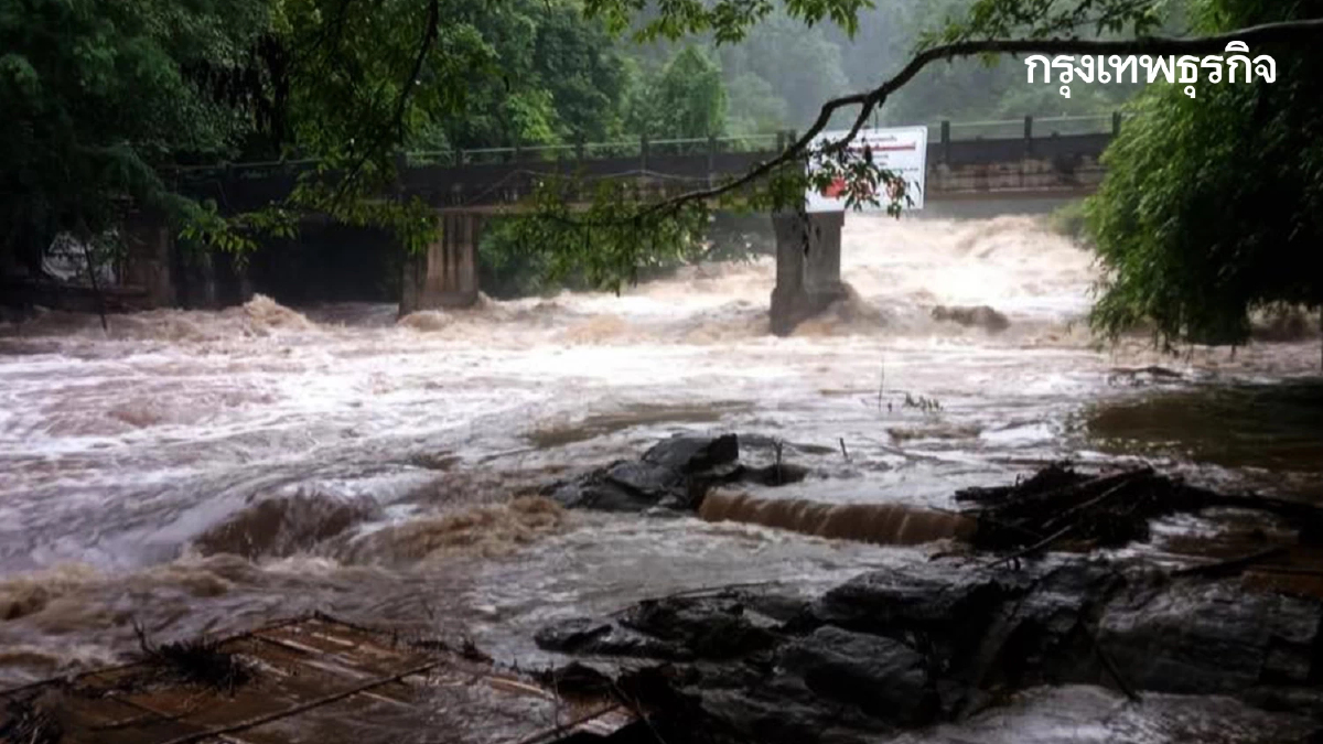 ด่วน! ขนของขึ้นที่สูง ลำน้ำแม่กลาง ขึ้นสูงวิกฤต น้ำท่วม อ.จอมทอง