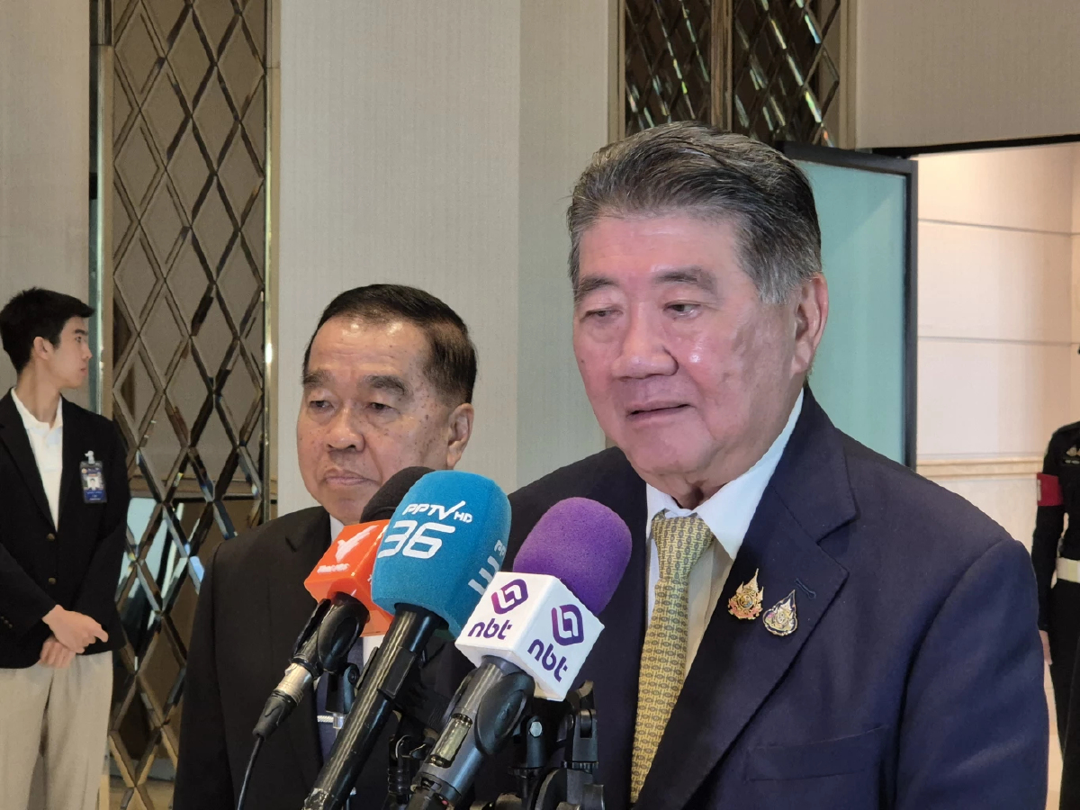 'ภูมิธรรม' เตรียมชง เรือดำน้ำ - กริพเพน เข้าครม.เร็วๆนี้