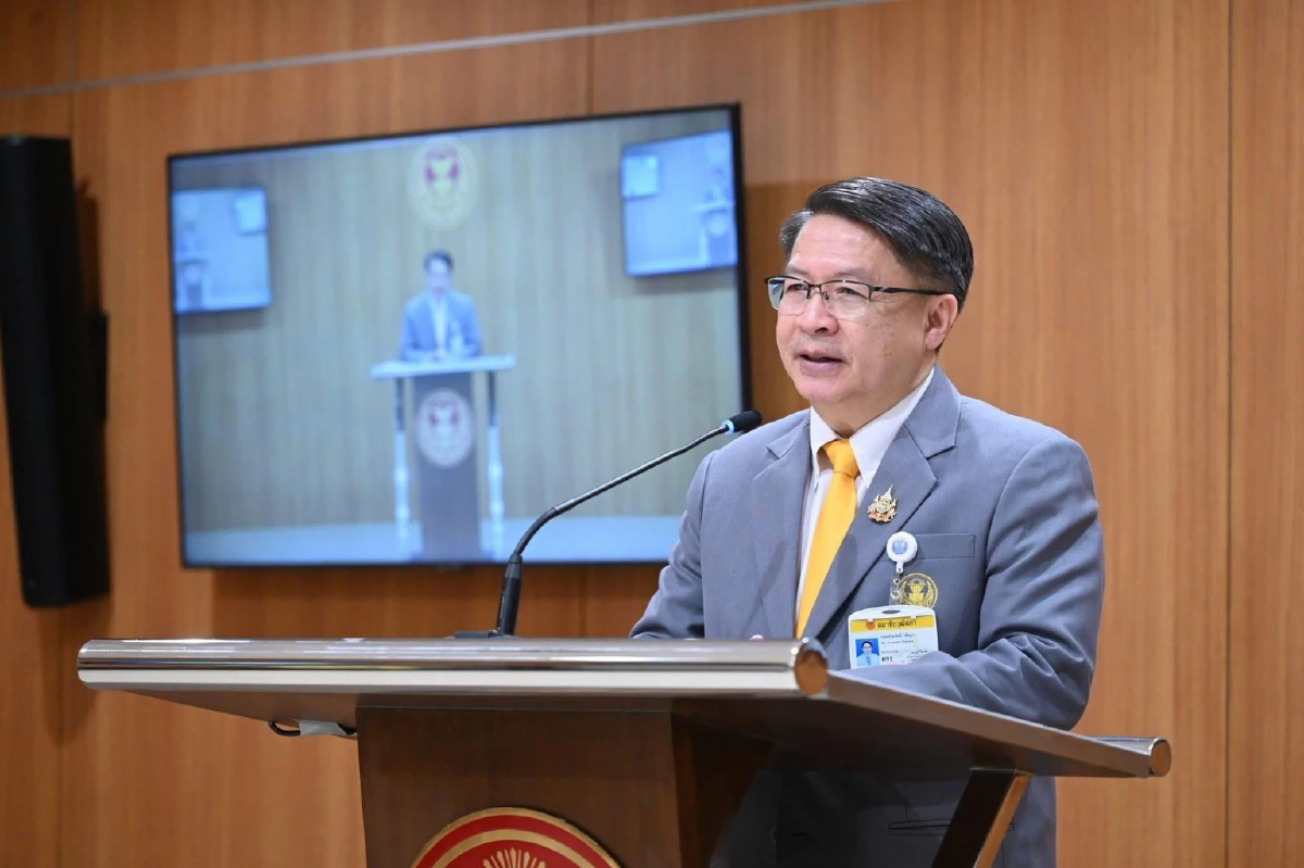 วิปวุฒิเรียกประชุมด่วน ตั้ง กมธ.ตรวจประวัติ 'กกต.-ศาลรธน.-อสส.'