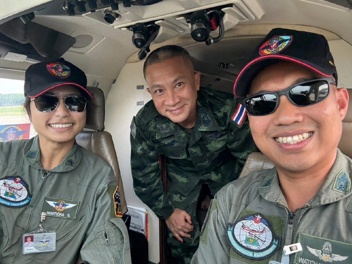 'ผบ.ทสส. เปิดตัวนักบินหญิงคนแรกกองทัพไทย  ลั่น ทุกเพศมีความสำคัญ