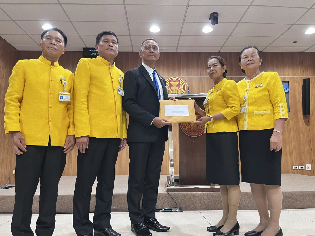 'สว.' ร้อง 'มงคล' สอบ 'ดีเอสไอ' หลังชาวอำนาจฯถูกขู่ปมสอบฮั้ว