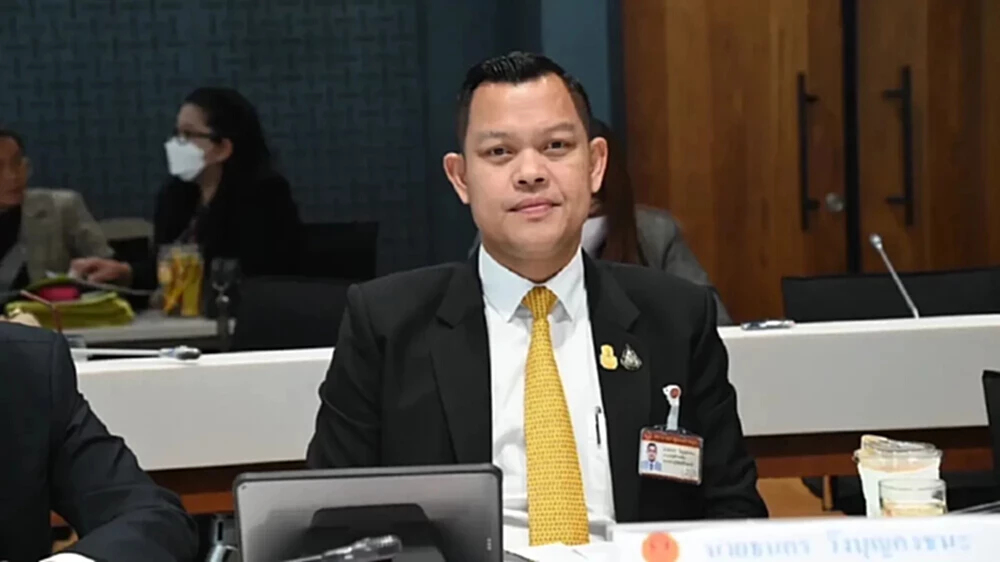 'ธนกร' สะกิดรัฐบาลทำรอบคอบ แจกเงินหมื่นเฟส 3 หวั่นเศรษฐกิจทรุด