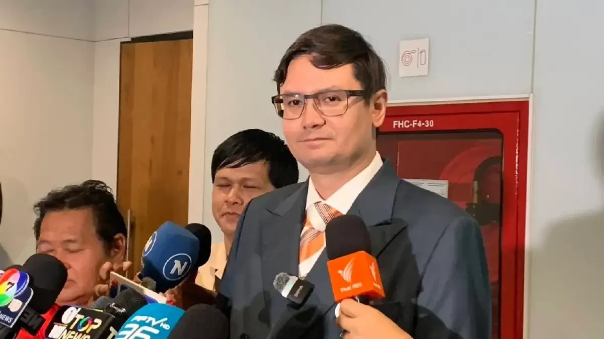 'โรม' หัวเราะลั่น ไม่หวั่นถูกฟ้องกลับ สวน 'อุปกิต' อย่าเพิ่งดีใจ