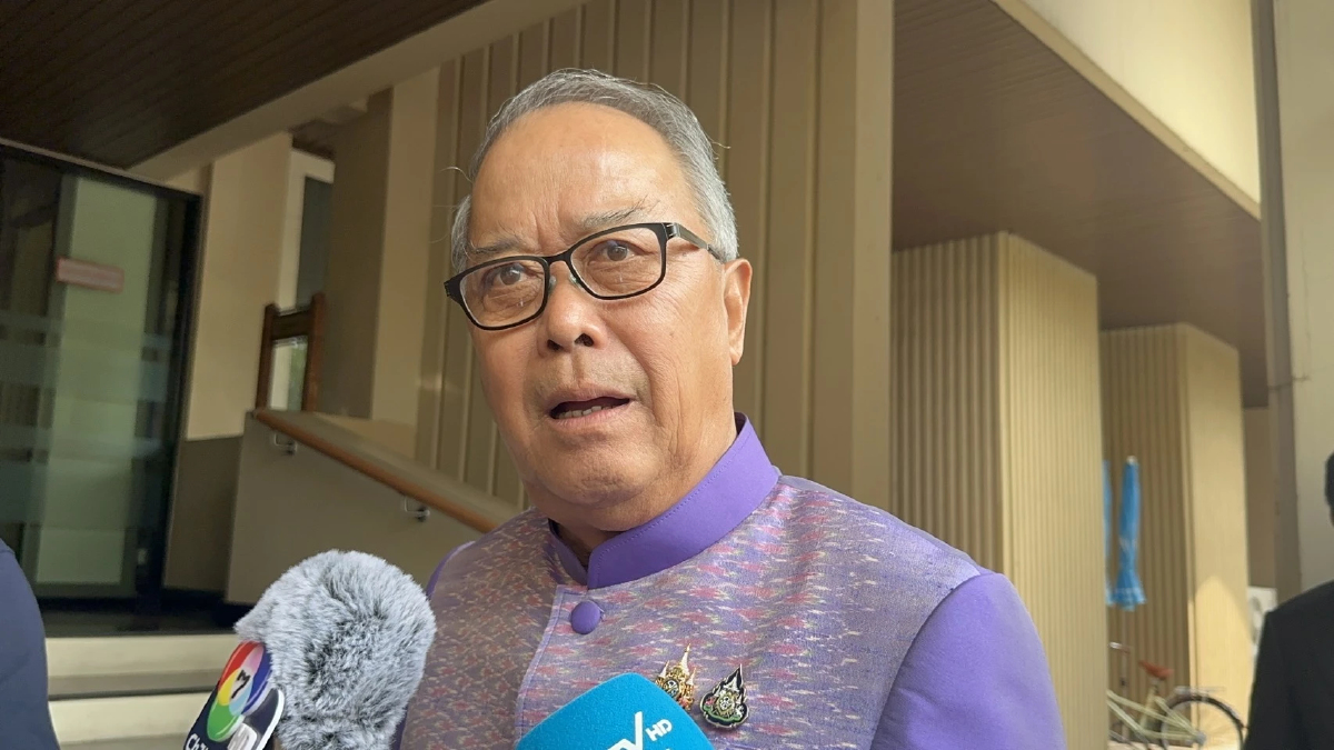 'ชูศักดิ์' โนคอมเมนต์ คดี 'ยิ่งลักษณ์' ย้ำไม่เกี่ยวกับรัฐบาล