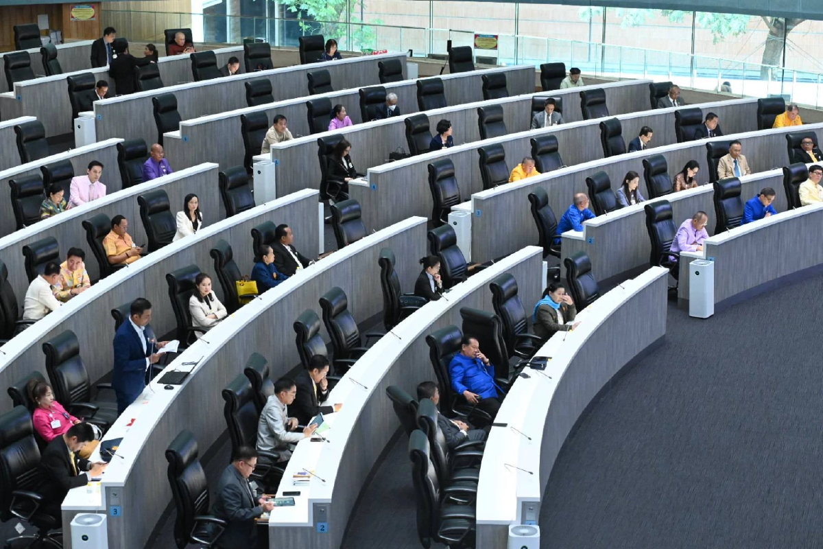 'วุฒิสภา' เห็นชอบ 'เพียรศักดิ์ สมบัติทอง' นั่ง ป.ป.ช. อีก 2 โหวตตก