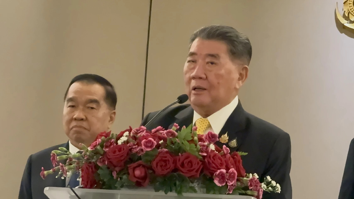 'ภูมิธรรม' ขออย่ามอง กัมพูชา ไม่จริงใจ ขยิบตา หวั่นยิงอีก ส่ง ผบ.ทบ. เคลียร์