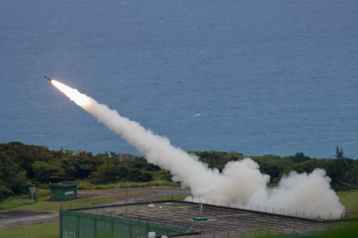 ไต้หวันซ้อมยิงจริงครั้งแรก 'จรวด HIMARS' ซื้อจากสหรัฐ