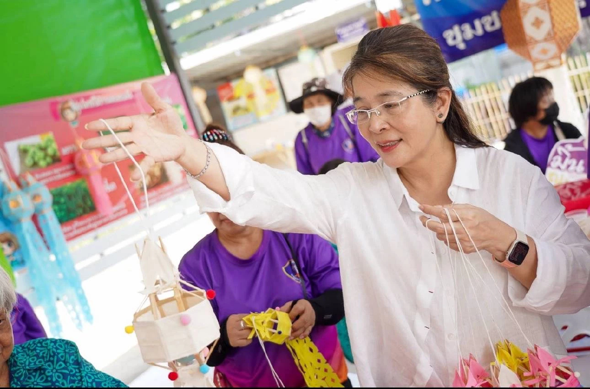 'สุดารัตน์' ห่วงวิกฤติเศรษฐกิจ แนะทบทวนงบ 69 จี้ 'นายกฯ'ปราบโกงจริงจัง