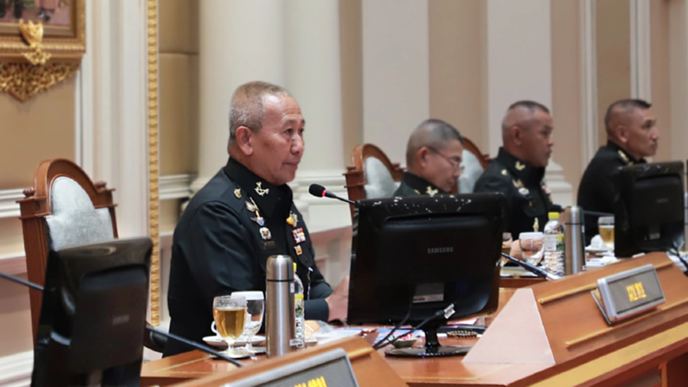 ผบ.ทบ.รับทราบคืบหน้าช่วยน้ำท่วมแม่สาย สร้างแนวป้องกันอุทกภัยเสร็จ มิ.ย.