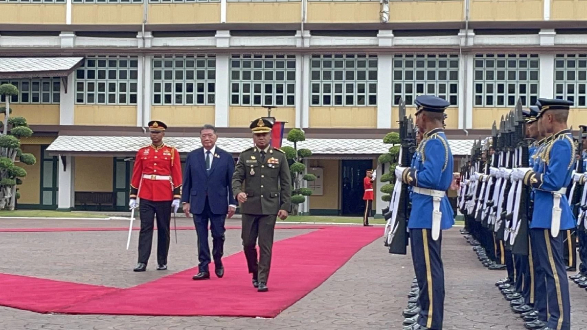 'ภูมิธรรม' ต้อนรับ รมว.กลาโหมกัมพูชา กระชับสัมพันธ์ สางคอลเซ็นเตอร์