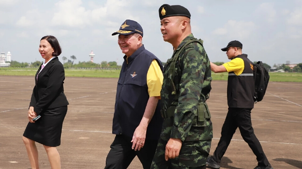 แม่ทัพภาค 2 รับ 'ภูมิธรรม' ลงพื้นที่อุบลฯ ตรวจเยี่ยมกองกำลังสุรนารี
