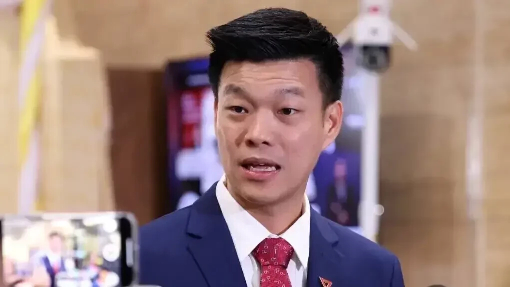 'ณัฐพงษ์' ลั่นไม่มีแน่ ปชน.-ภท.รวมกัน ดัน 'อนุทิน' นั่งนายกฯ