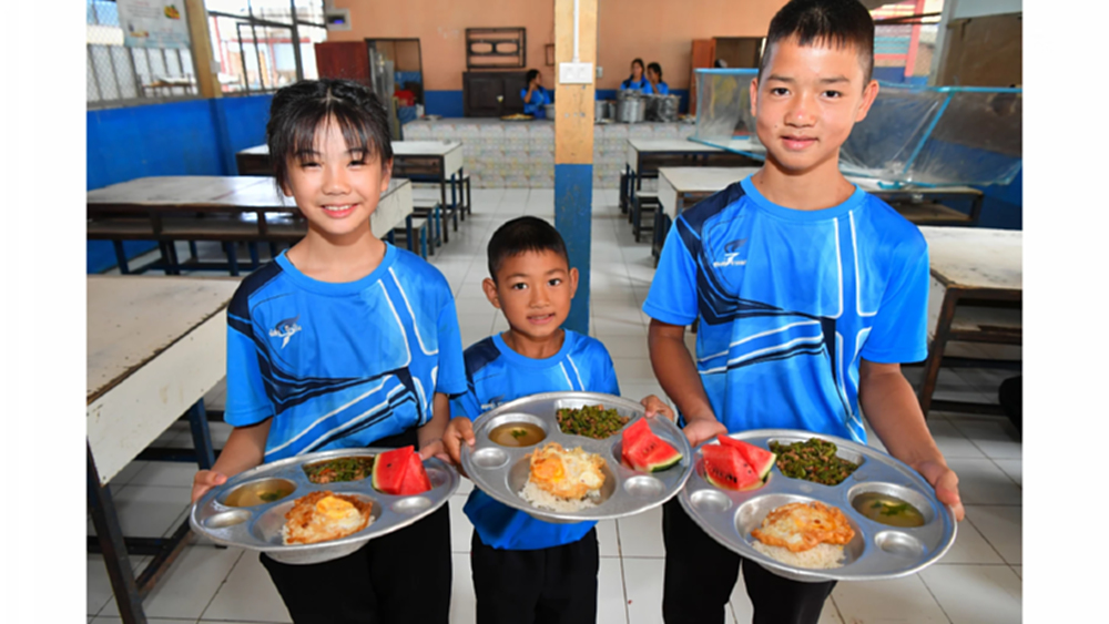 มูลนิธิพระยาภิรมย์ภักดี สานต่อ โครงการทุนอาหารกลางวัน ปีที่ 41