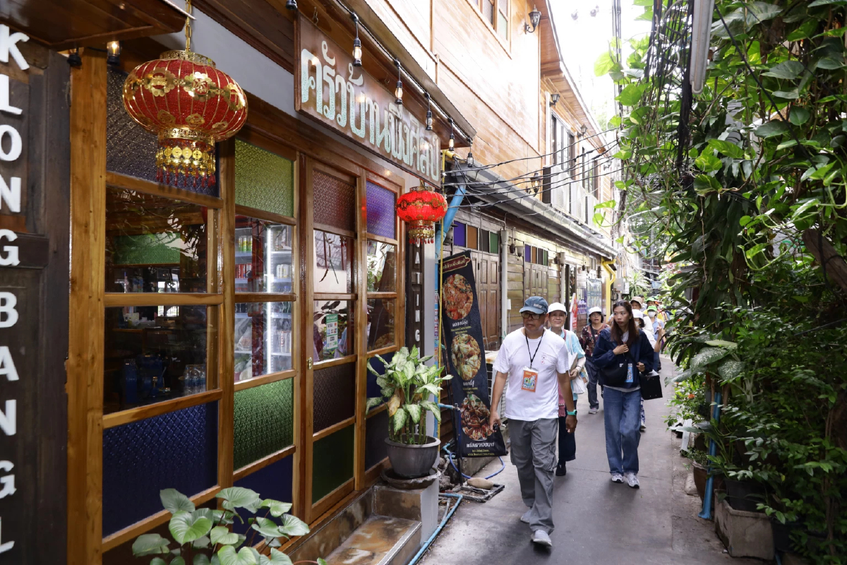 เที่ยววัด สำรวจคลอง ย่านฝั่งธนฯ ไม่มีในกูเกิลแมพ กับอาณัติ นักเล่าเรื่อง