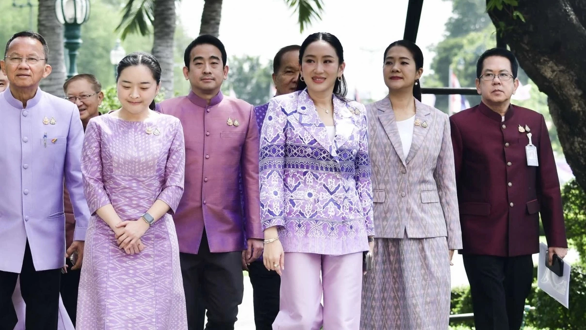 ‘นายกฯ’ ขึงขัง โชว์ ‘ครม.’ ปม ชายแดน ซัด พวกทำลายชาติ ปล่อยเฟกนิวส์