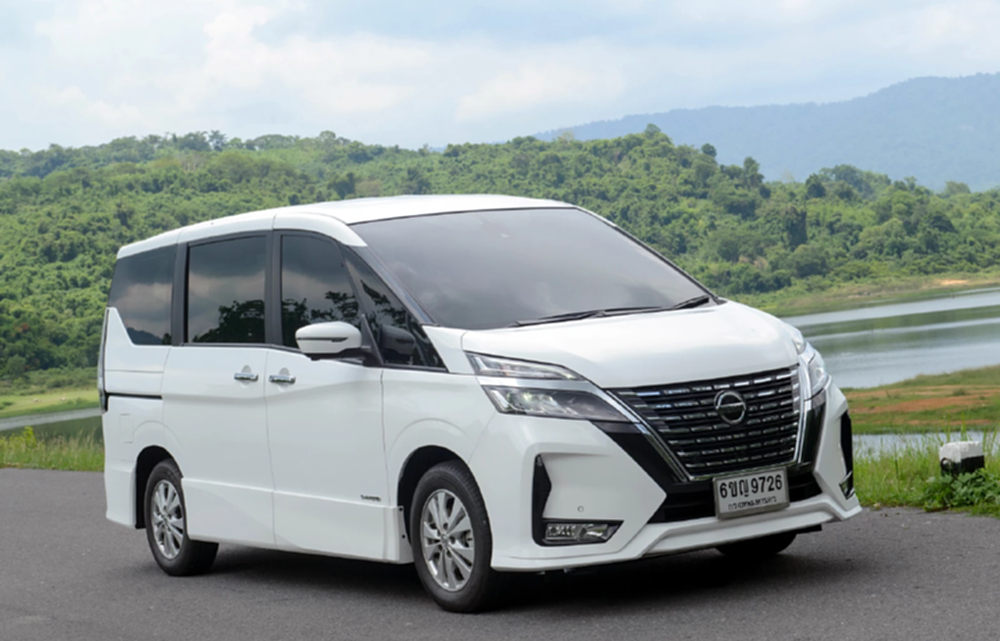 นิสสัน เซเรน่า ไฮบริด โล่ง กว้าง สบาย ตัวเลือกนักเดินทาง ครอบครัว 