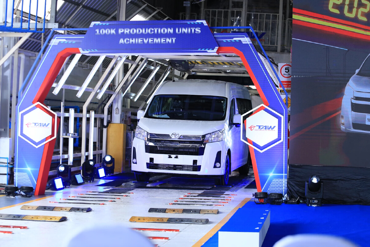 โตโยต้า เล็งเพิ่มส่งออก รถตู้  Toyota Commuter ตลาดเอเชีย