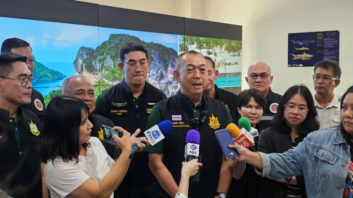 ‘เฉลิมชัย’โยนปรับ ครม.อำนาจนายกฯ พร้อมรับทุกสถานการณ์