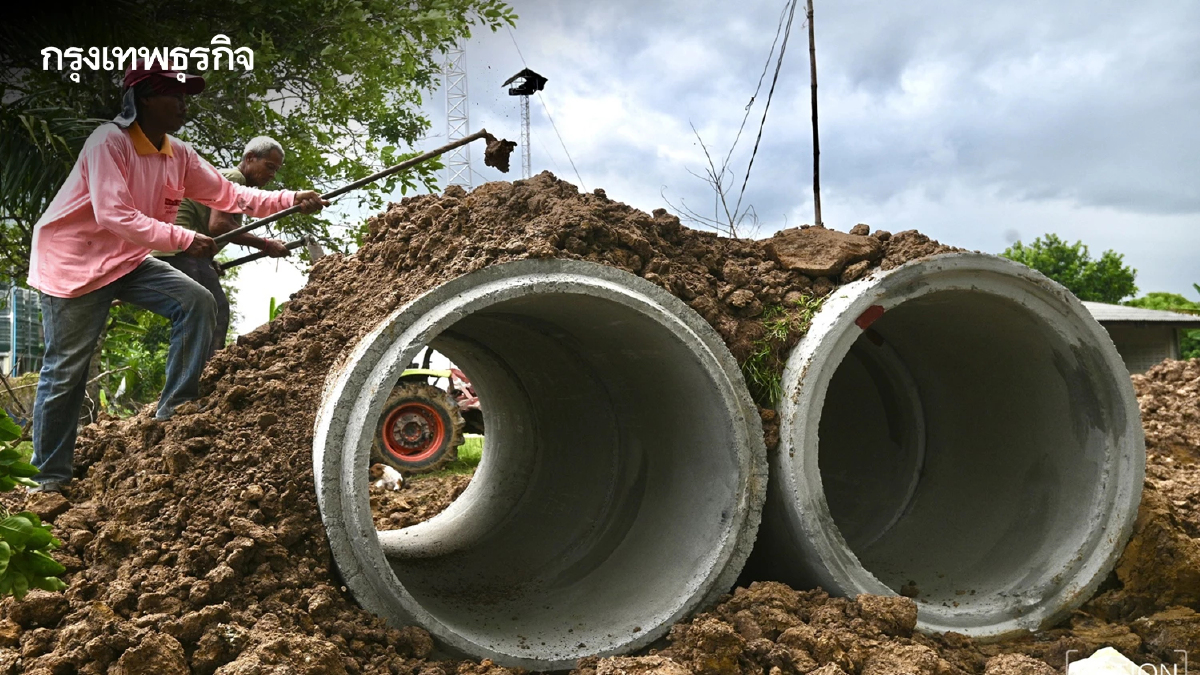 ชาวบ้านรวมพลังสร้างบังเกอร์หลบภัย พร้อมรับเหตุฉุกเฉินชายแดน