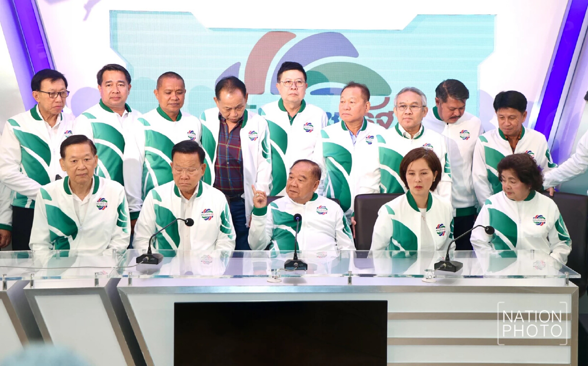 ‘พล.อ.ประวิตร’ ลั่นไม่ร่วมรัฐบาล หลังมีแกนนำติดต่อ จี้นายกฯ ลาออก