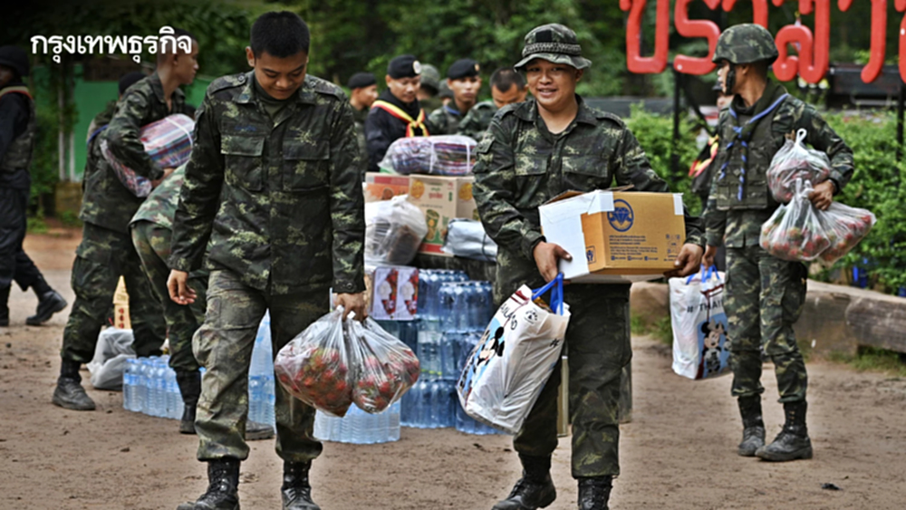 น้ำใจคนไทยหลั่งไหลไม่ขาดสาย ส่งของอุปโภค-บริโภคให้ ทหารชายแดน