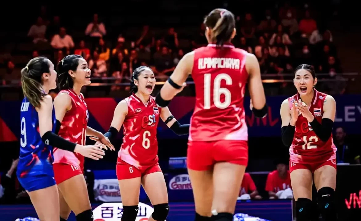 เชียร์สนั่น! สาวไทย ตบคว่ำ ฝรั่งเศส 3-1 เซ็ต ประเดิมชัยแรก VNL 2025